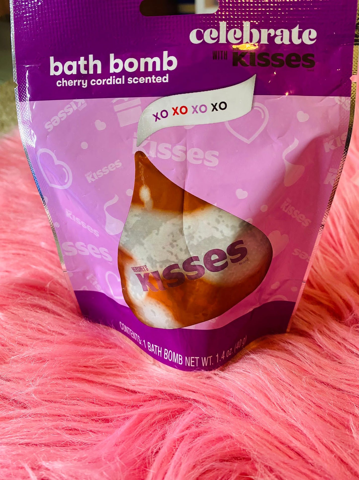 Kisses Bath Bomb