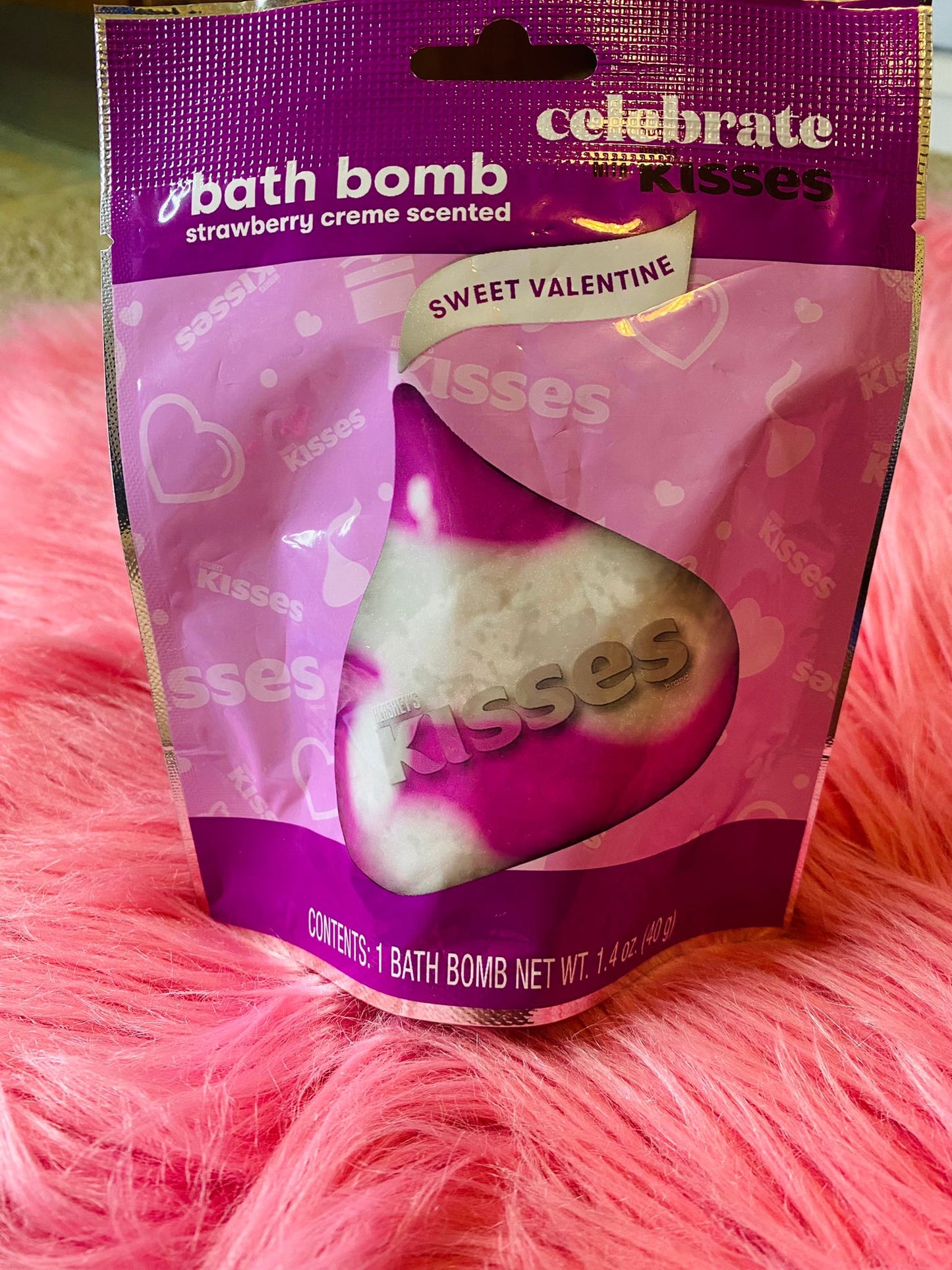 Kisses Bath Bomb